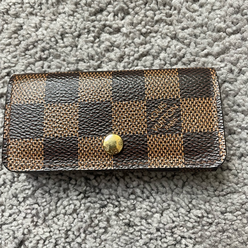 Louis Vuitton 4 ring key holder
